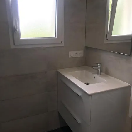 A 20 Min Du Puy Du Fou *